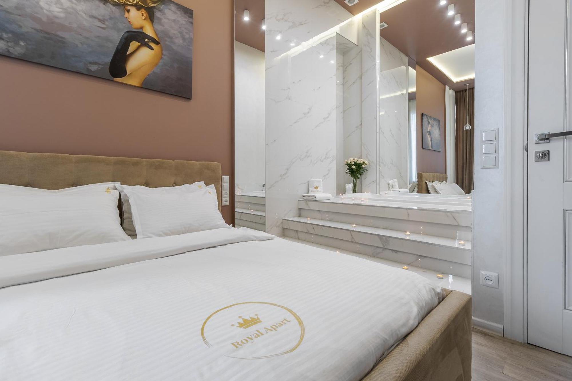 Royal Stylish Apartment In The Old City 利沃夫 外观 照片
