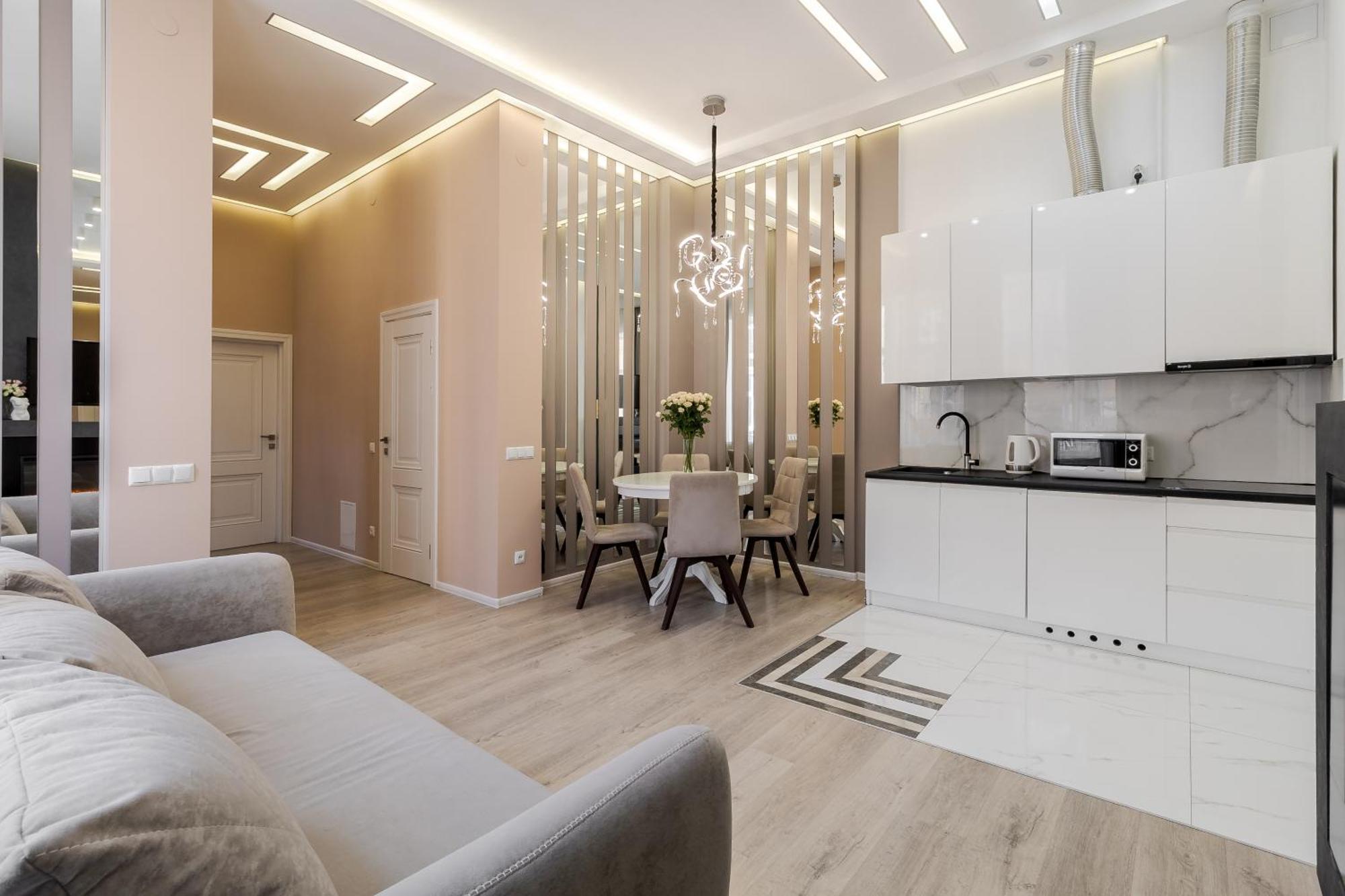 Royal Stylish Apartment In The Old City 利沃夫 外观 照片