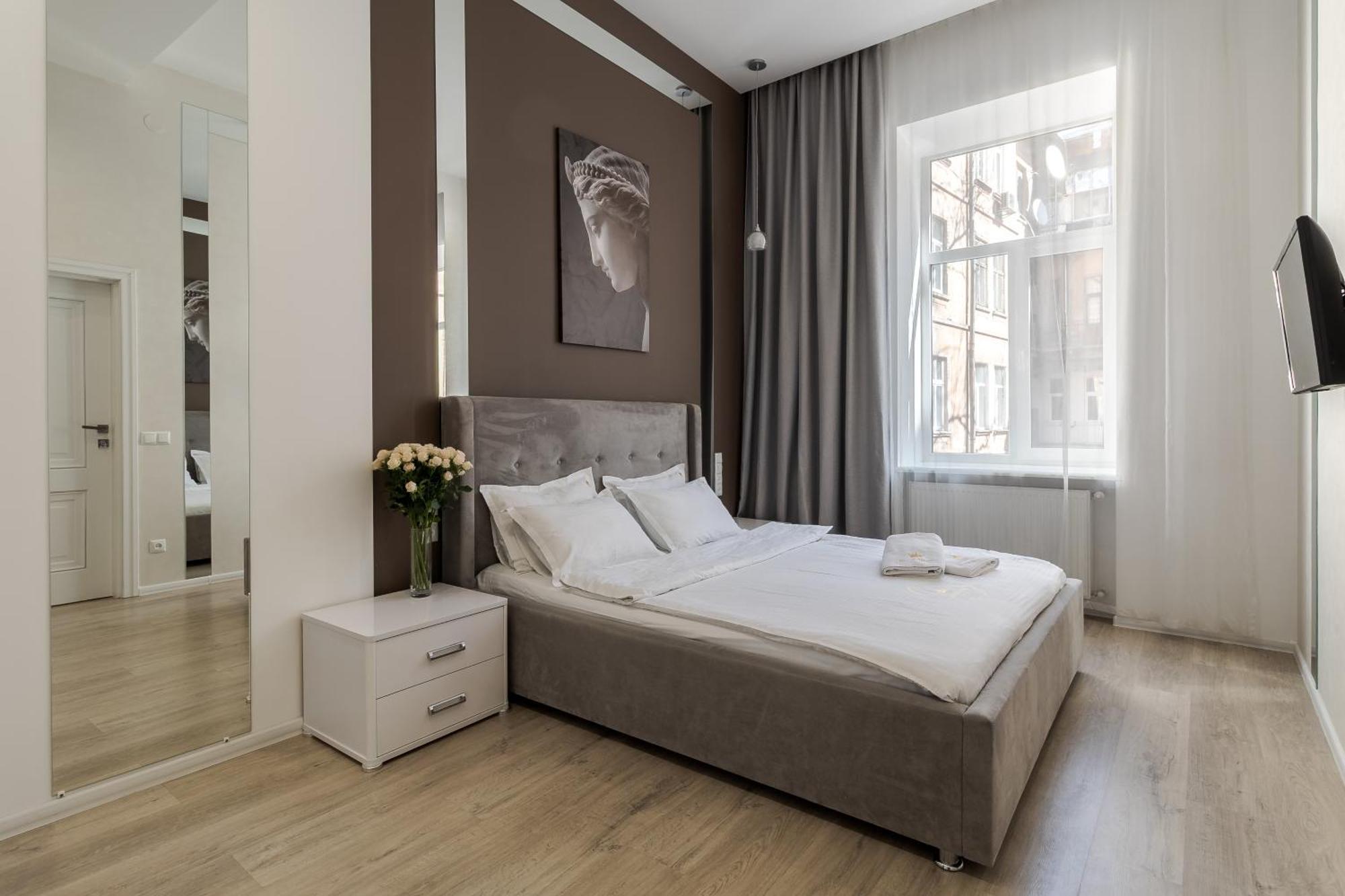 Royal Stylish Apartment In The Old City 利沃夫 外观 照片