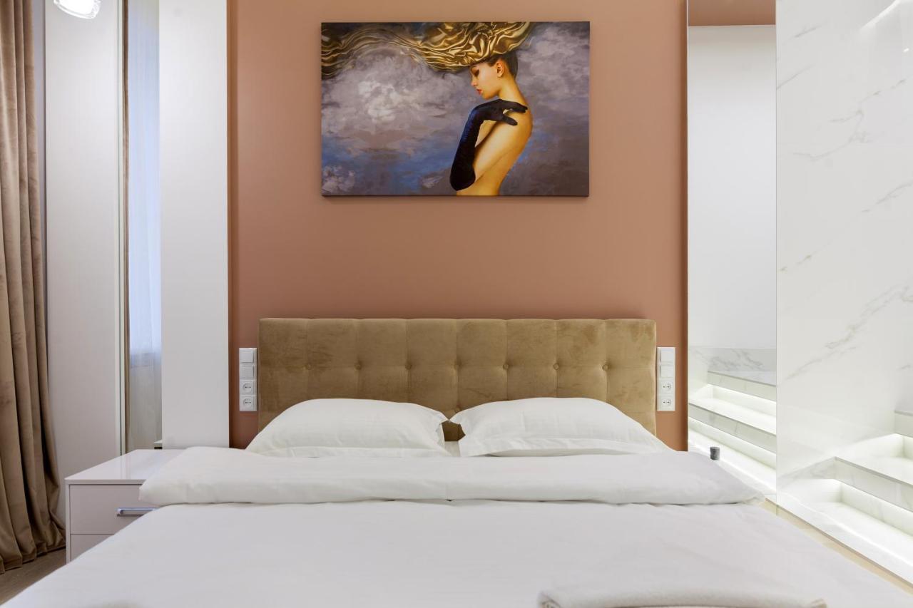Royal Stylish Apartment In The Old City 利沃夫 外观 照片