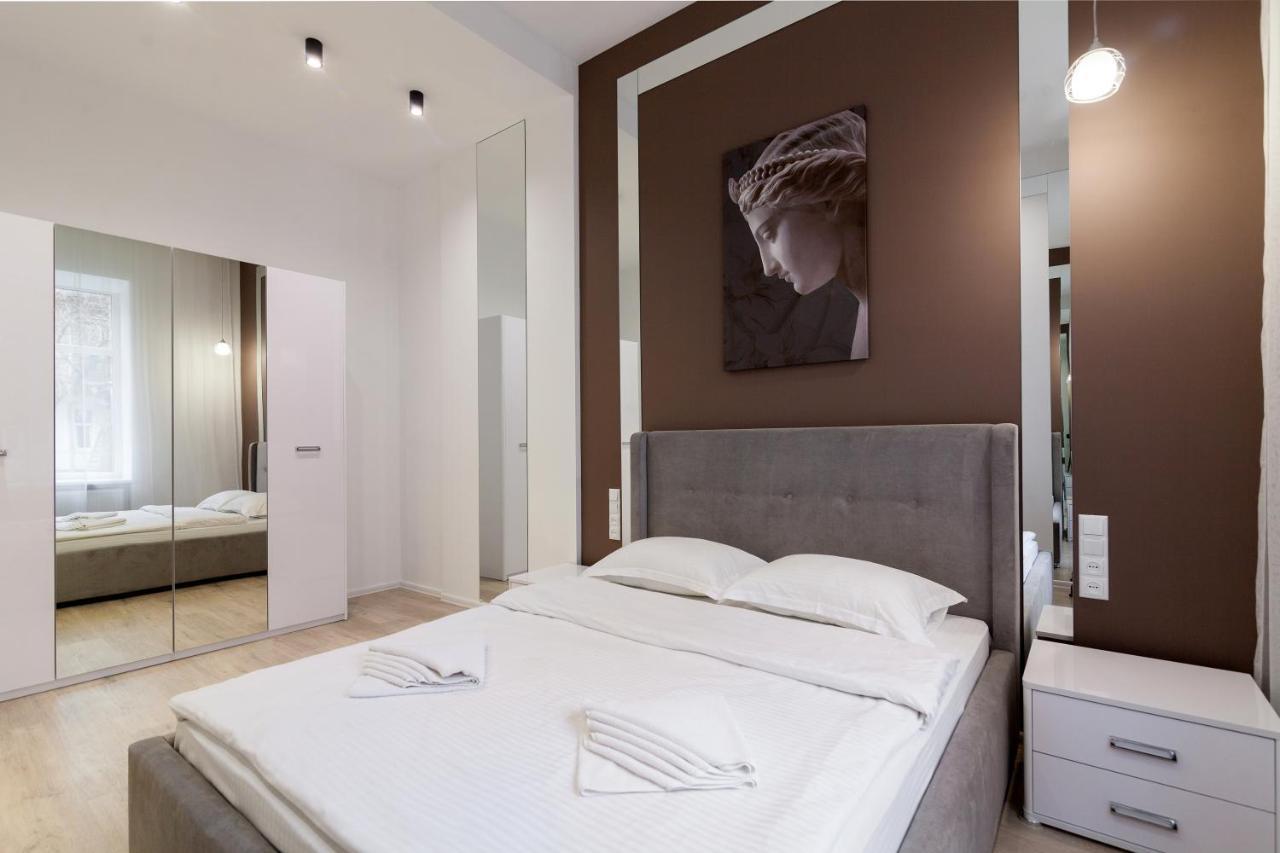 Royal Stylish Apartment In The Old City 利沃夫 外观 照片